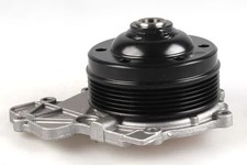 Pompe à eau Mercedes VIANO