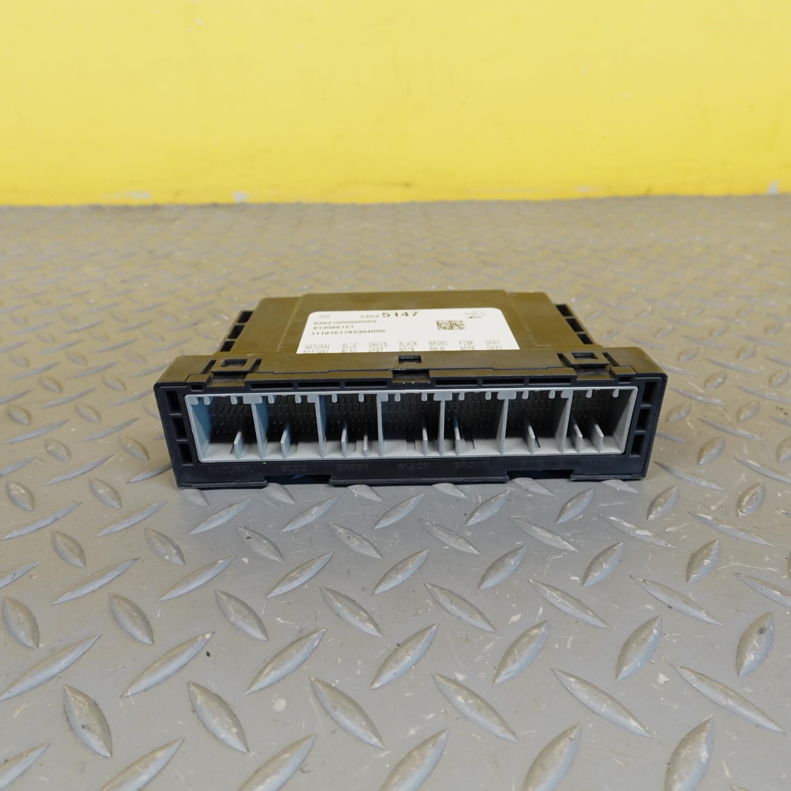 2019-2020 GMC SIERRA 1500 Bcm Body Control Module Computer Oem 13535147