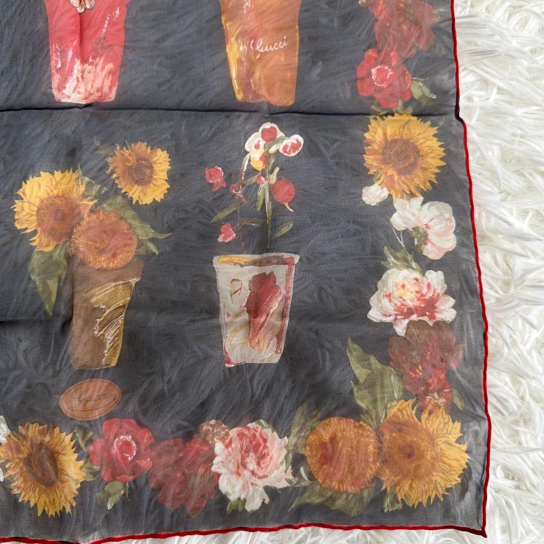 GUCCI Floral Silk Petite Scarf in Navy and Multicolor　41cm＊41cm thumbnail 5