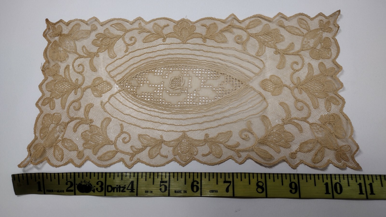 Antique EQUISITE LACE Placemat FOR Vanity Brush Edwa… Gem