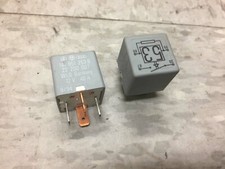 2 X Vw Gti Audi Porsche 911 964 993 Multi Purpose Relay 53 141.951.253.b B5