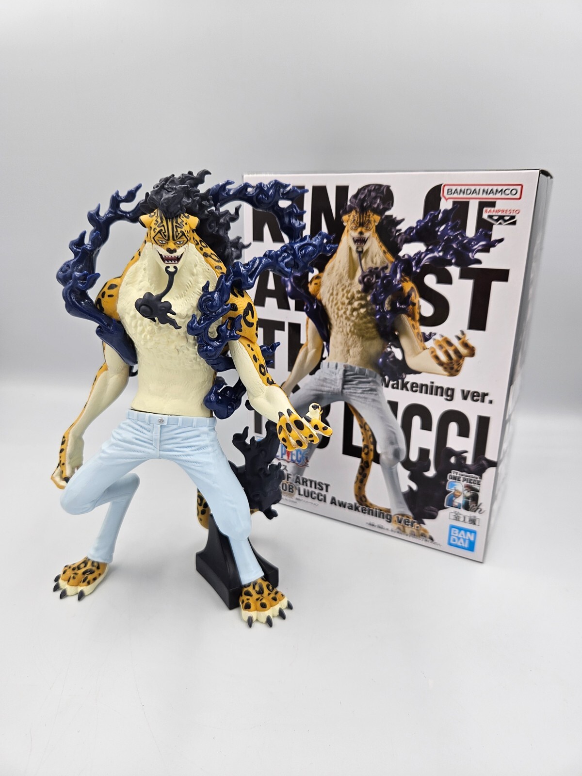 Figurine Rob Lucci King of Artist One Piece pour décorer une étagère de manga