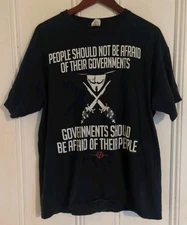 V for Vendetta Black T-shirt Government Should be Afraid DC Comics Size Large