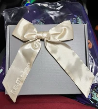 R.E.M. Beauty Yours Truly Exclusive PR  Hair Bow- VERY RARE!!