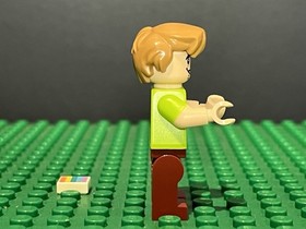 LEGO Shaggy Rogers Minifigure Seaweed Starfish Shirt scd012 75903 Scooby Doo