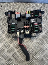 MERCEDES GLA 180 SPORT SCATOLA FUSIBILI A1779061302 1.3L BENZINA AUTO W247 SUV 2021