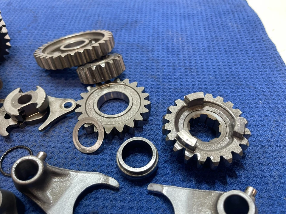 1997 Suzuki RM125 RM 125 Complete Transmission Tranny Gear Fork Set shift OEM - Image 4 of 4