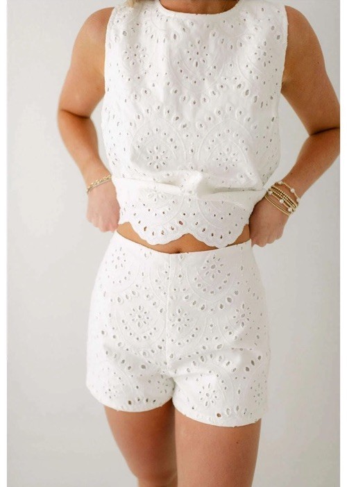 Jacquie the Label White Eyelet Shorts small