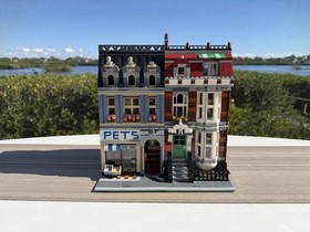 LEGO Creator Expert 10218 Pet Shop &ndash; USED &ndash; Complete Modular Building