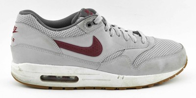 burgundy mens nike shoes