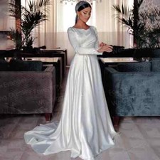 Luxury White Muslim Wedding Dresses Scoop Neck Long Sleeved Satin Bridal Gowns
