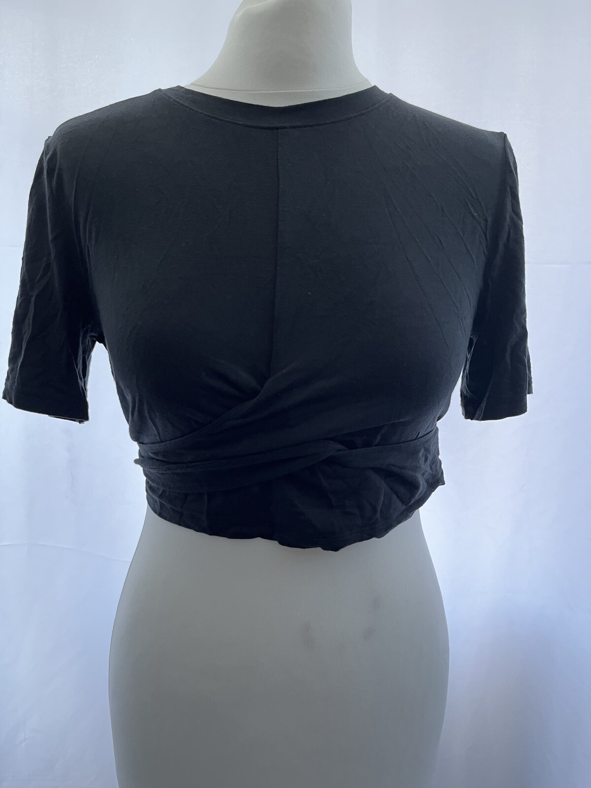cropped t-shirt aurique size m black cotton short sleeve tie waist womens
