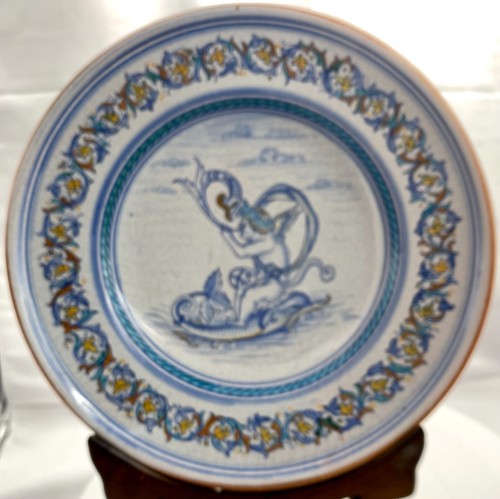 ANTIQUE PRETTY HAND PAINTED POTTERY URBINO ITALY WALL PLATES 10" Circa 1900 V/G - Picture 7 of 9