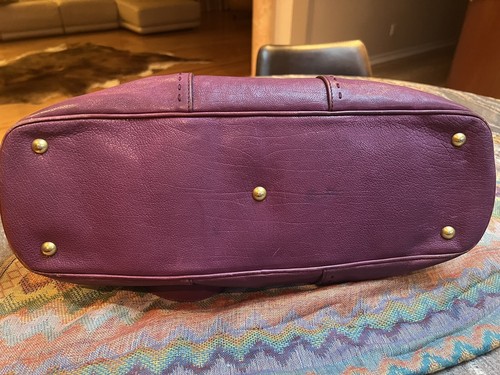 YSL Yves Saint Laurent Handbag. - Picture 12 of 17
