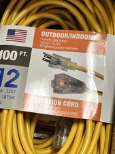 100 ft Outdoor/Indoor Extension Cord