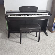 Imagen de Yamaha Arius 88-Key Digital Home Piano Black w/ 3 Pedals & Bench