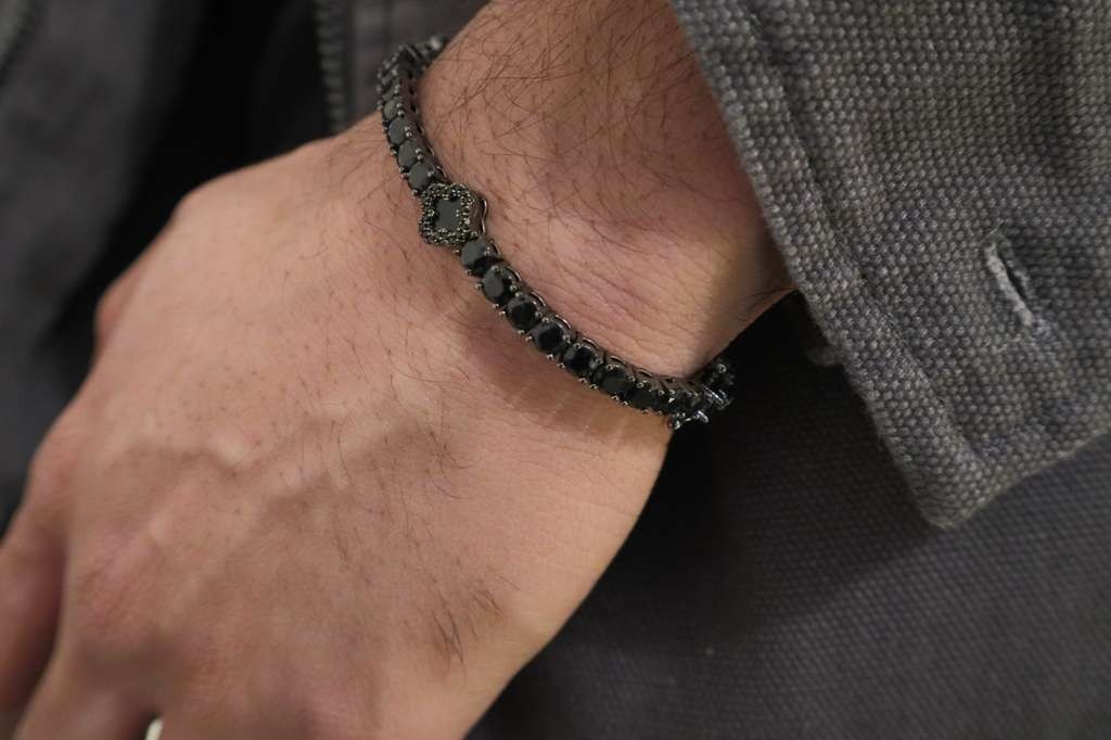 Men’s Clover Tennis Bracelet – Black Lucky Clover Bracelet, 7-inch