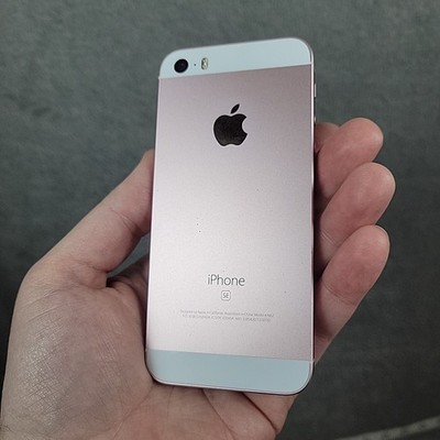 Apple iPhone SE 16GB Rose Gold A1662 iOS 15.8.6 WiFi/Bluetooth