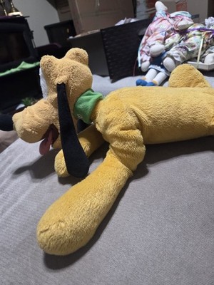 Walt Disney Store Pluto W/ Collar Laying Down Plush Stuffed Animal 16 