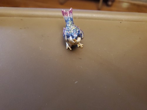 Estatuillas de animales de Jay Strongwater decoradas con cristales de Swarovski con gorrión azul - Imagen 3 de 9