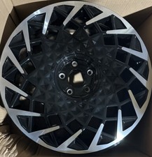 x 1 LLANTA DE ALEACIÓN ORIGINAL HYUNDAI IONIQ 5 20" CORTE DIAMANTE NEGRO 52910-G1210