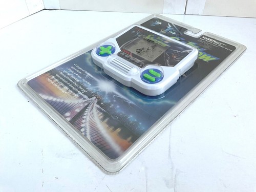 New ! Tiger Handheld Game Electronic *The Shadow* Genghis Khan Shiwan Mongol LCD - Picture 7 of 7