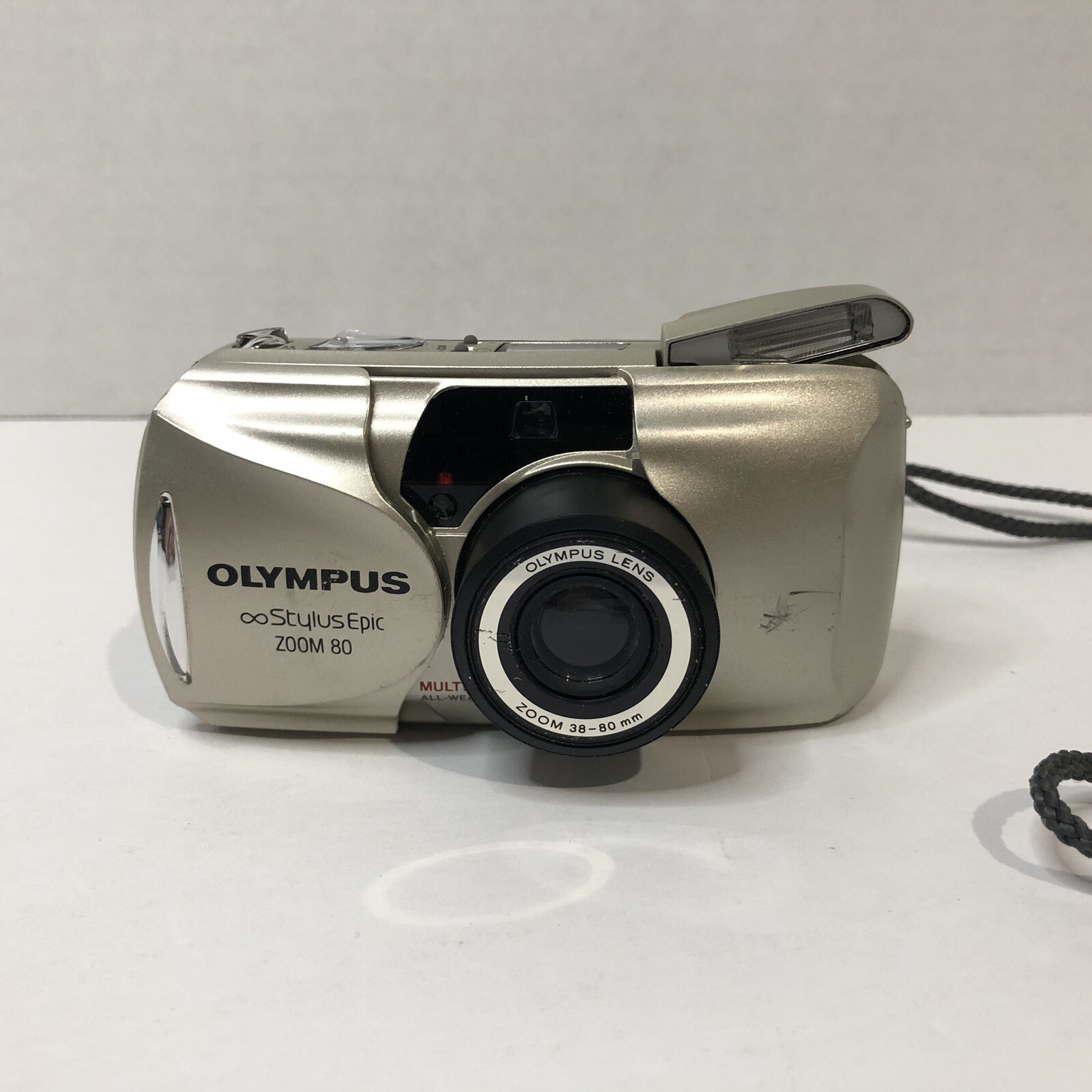 Olympus Stylus Epic Zoom 80 Deluxe 35mm Point & Shoot Film Camera READ