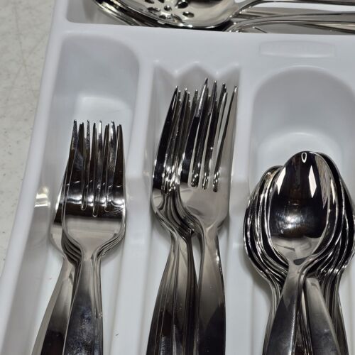 Oneida Stainless Flatware 18/10 | Shiny | 53 Piece Set | Excellent Condition - Picture 4 of 10
