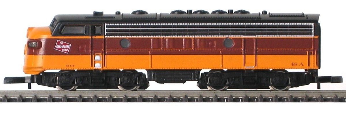 Z Marklin Mini Club 88603 EMD F7A Diesel MILW Loco +CC & Caboose