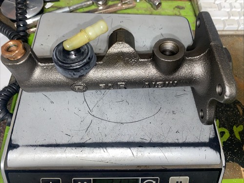 Fits 82-85 Toyota Celica, OEM Reman Master Brake Cylinder, Part #11-2018 - Picture 6 of 11