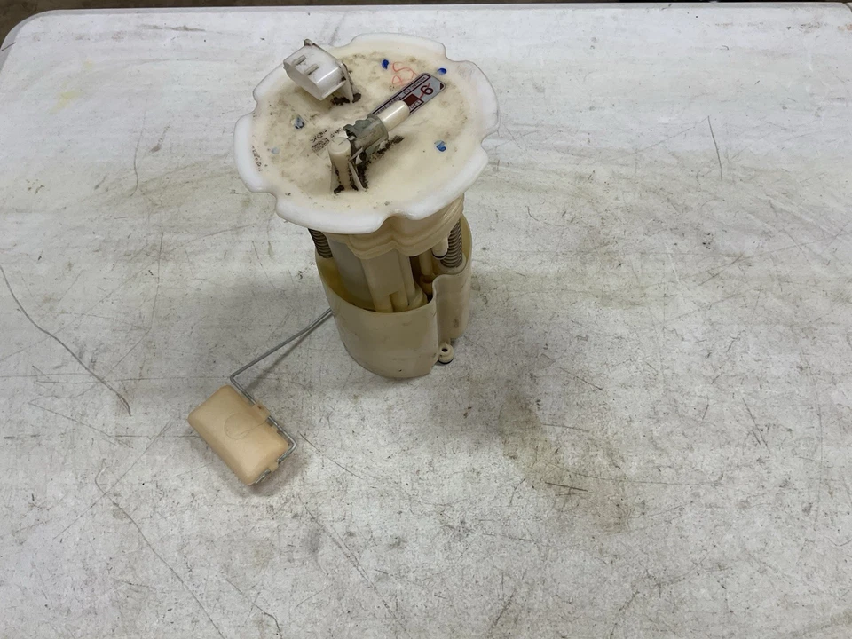 Infiniti G35 2007-2008 sedán bomba de combustible de gasolina 17040 JK60A Foto 2 de 4