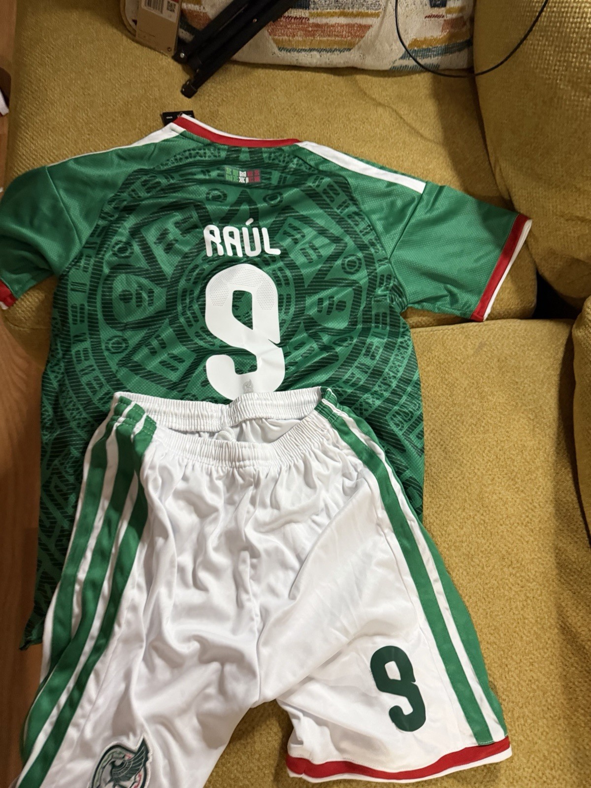 adidas Mexico National Team Raul #9 Soccer Jersey Green/White/Red size 28