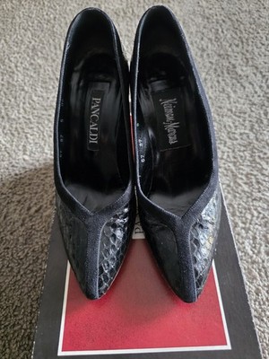 black Pancaldi and Neiman Marcus pumps in a snakeskin and suede Size 5 B