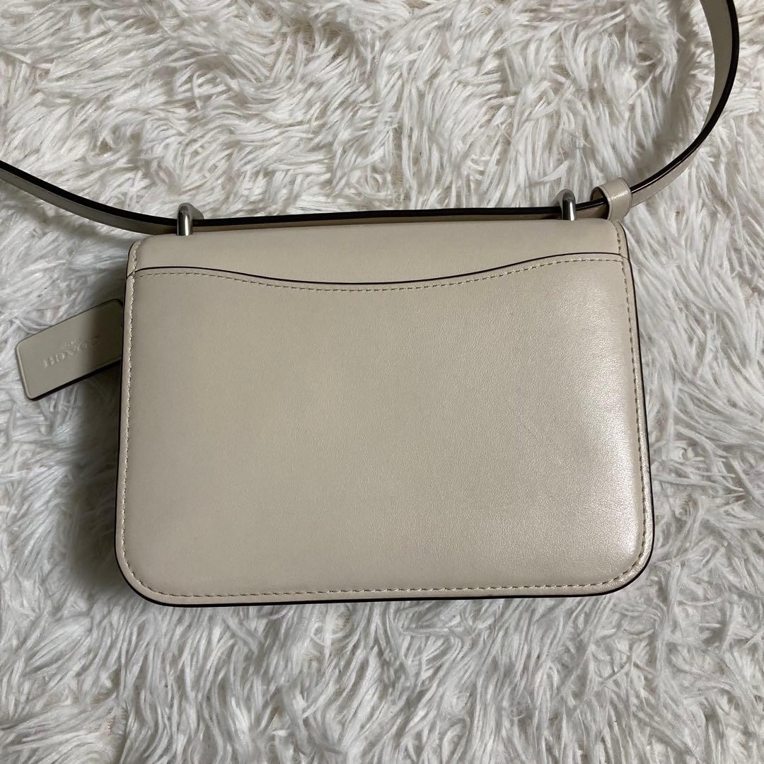 Extremely beautiful condition current Coach shoul… - image 3