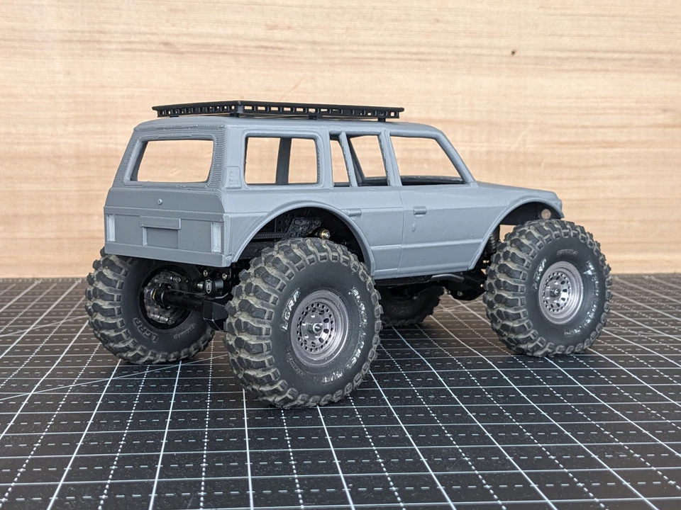 Axial SCX24 1/24 Toyota Land Cruiser 132-137mm C10 Deadbolt RC Crawler Truck - Image 2 of 4