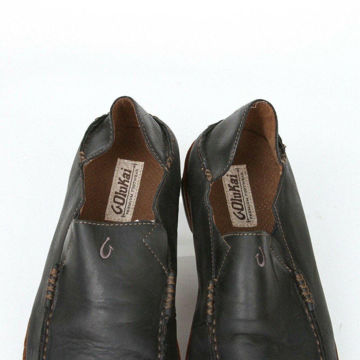 Olukai Moloa Black Leather Moc Apron Toe Slip On Loafer  display picture 1