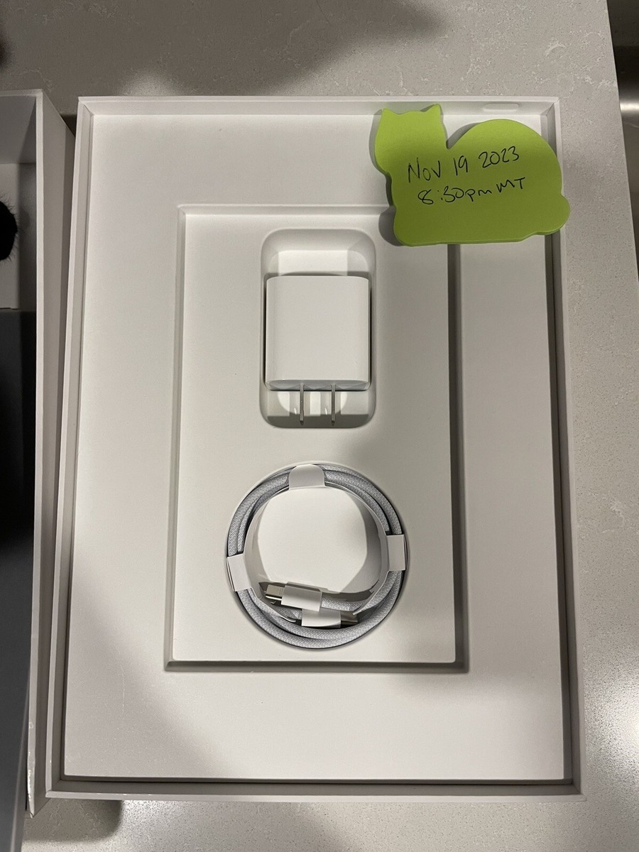 Apple iPad Pro 4th Gen. 256GB, Wi-Fi, 11in Silver WITH 2nd Gen