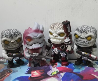 FUNKO POP! GEARS OF WAR Locust Drone #117 Swarm Sniper #130