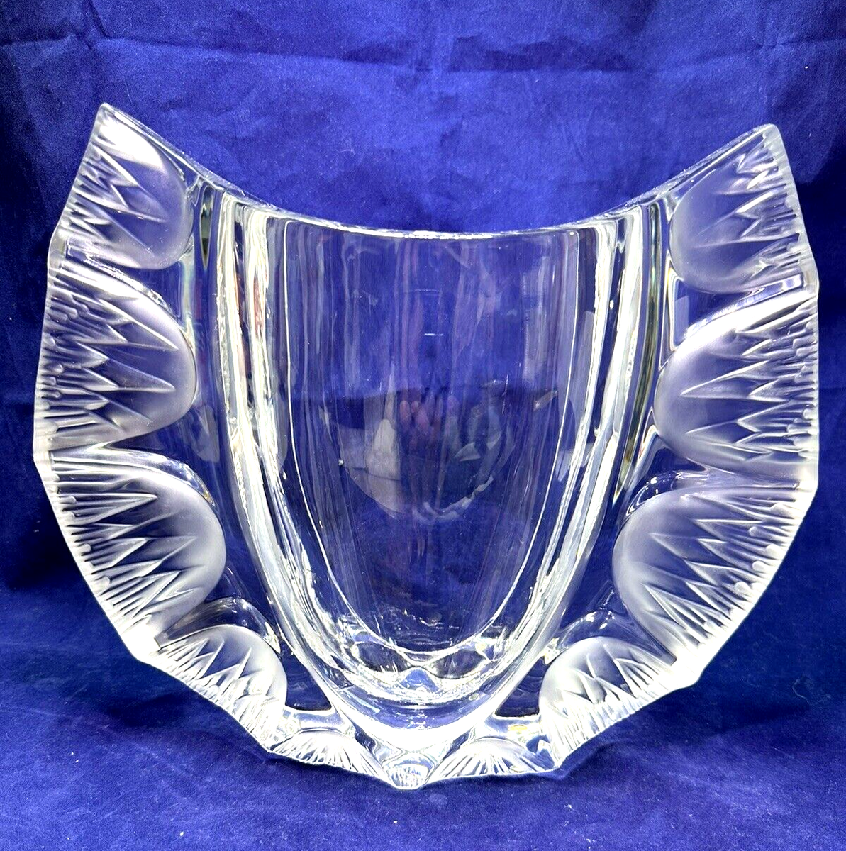 LALIQUE Clear and Frosted Glass Large Thistle Winged Vase #1266000