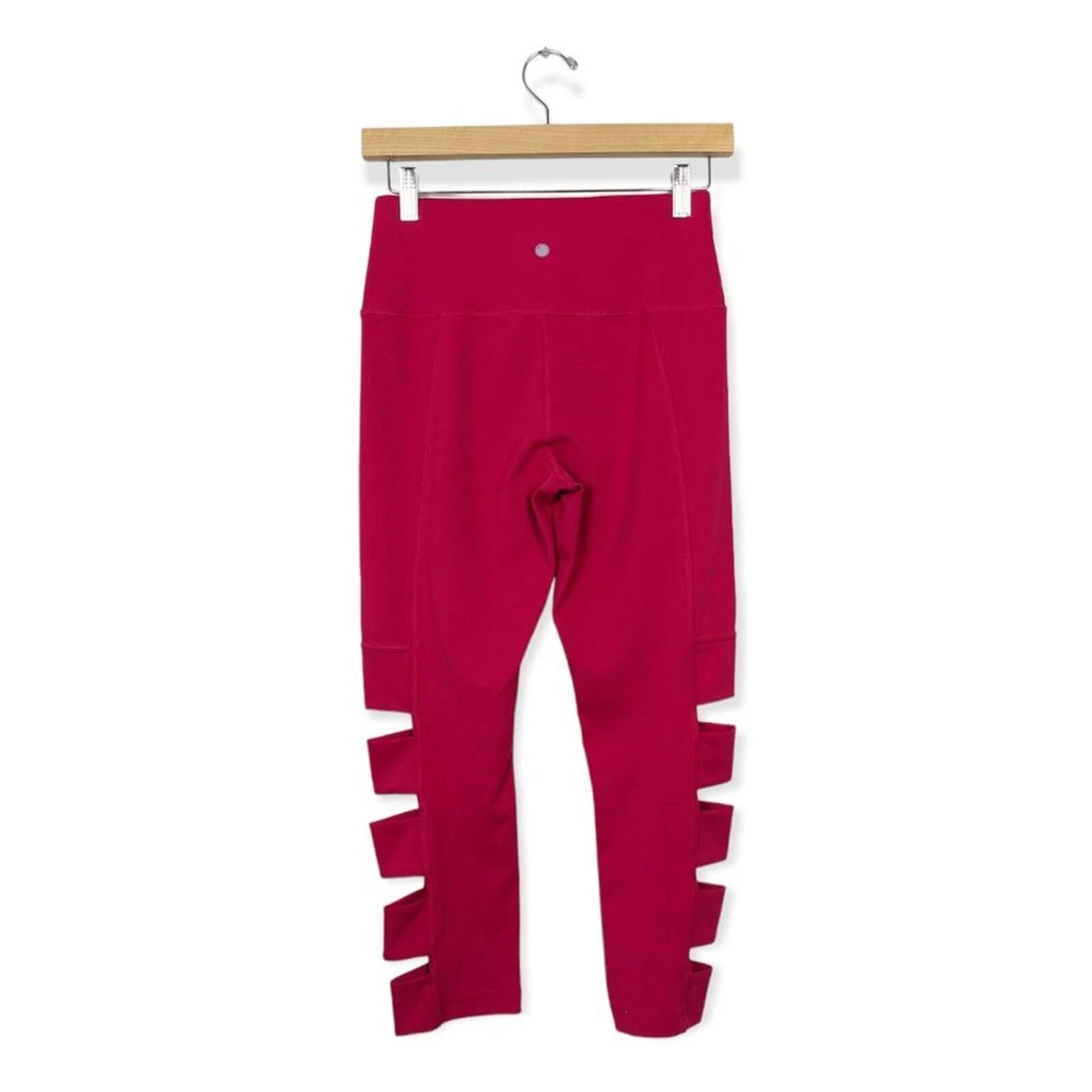 yogalicious hot cut out crop athletic leggings