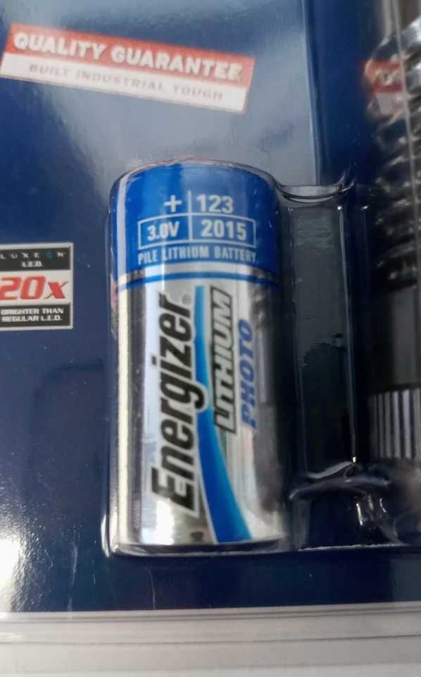 Westward 1AGR9 Flashlight CR123 Lithium 40 Lumen Super 1 Watt LED Push On/Off - Image 2 of 3