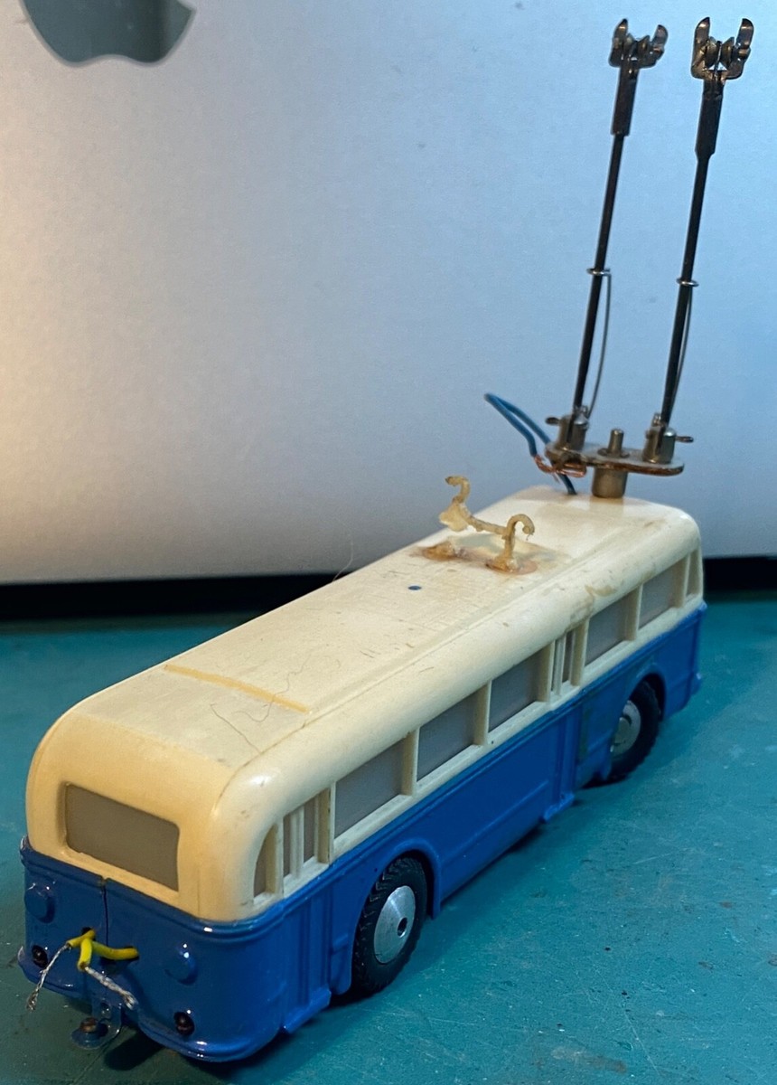 Trolley Bus HO Eheim Brawa - 2 Axes, Rouge Et Blanc, Avec éclairage (lot De 2)