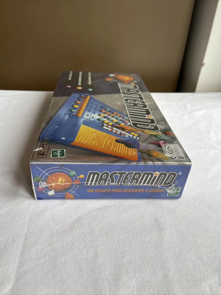 Mastermind Code Breaking Board Game Parker 2000 Brand New and Sealed - Image 4 of 4