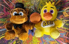 Jazwares Five Nights At Freddy  s Chica Cupcake Freddy SET 2025 Plush GLOW EYES