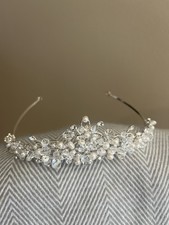Wedding Bridal Tiara for women Silver Rhinestones and Pearls