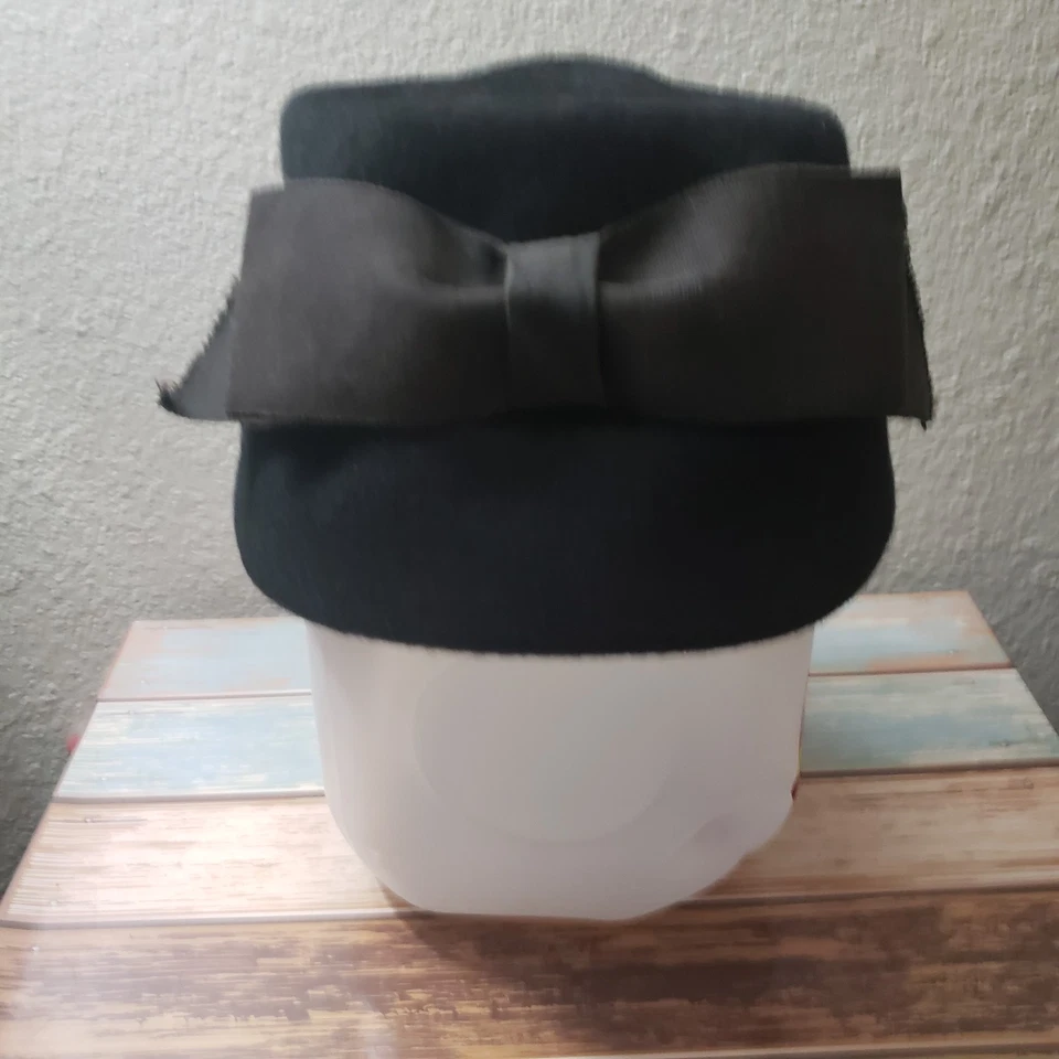 Sombrero pastillero de lana negro vintage de los años 60 con lazo Electa Danbury Conn EE. UU. escaso hallazgo Foto 2 de 4