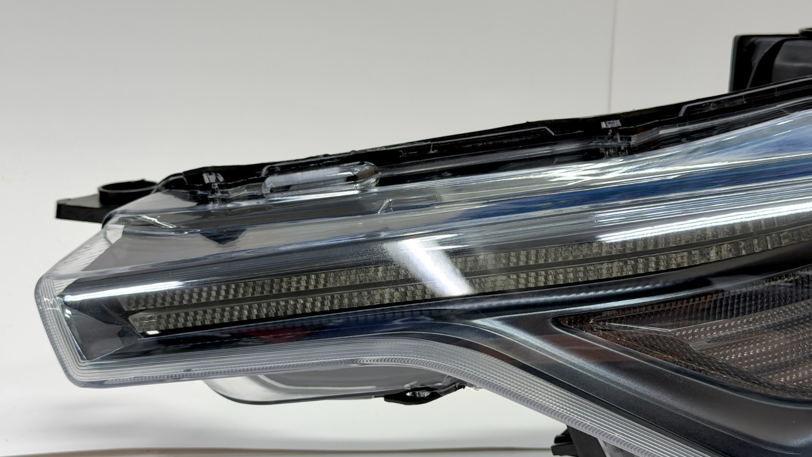 2017-2020 Maserati Levante Left LH Headlight OEM Adaptive AFS 3 Module Original