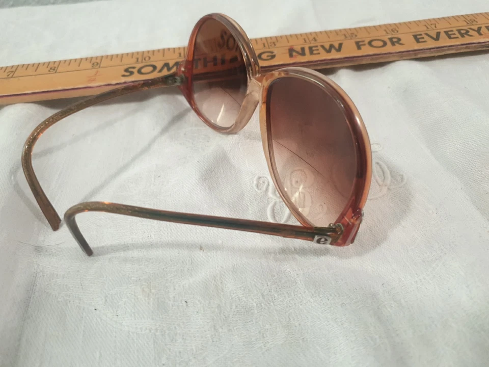 Armações de óculos de sol vintage American Optical Dorothy Hamill marrom borboleta - Imagem 4 de 4