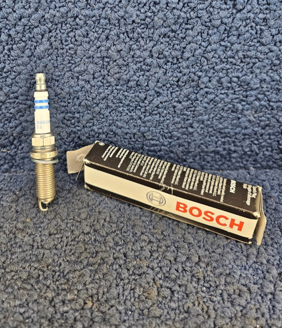 QTY 3 BOSCH 9620 VR8NII35U Double Iridium Spark Plug Fits 2009-12 Nissan Cube