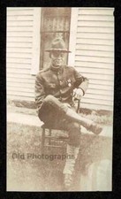 WW1/WW2 ERA SOLDIER DRESS UNIFORM w/MEDAL OLD/VINTAGE PHOTO SNAPSHOT- D453